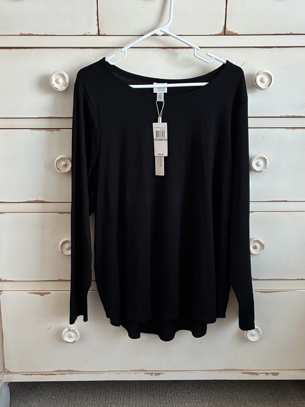 NWT Cupio Black Long-Sleeve Scoop Neck Tee